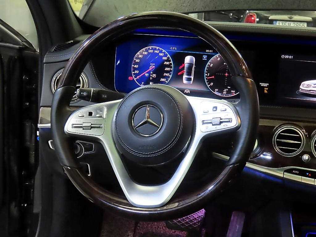 Mercedes Benz S Class - Vista 8