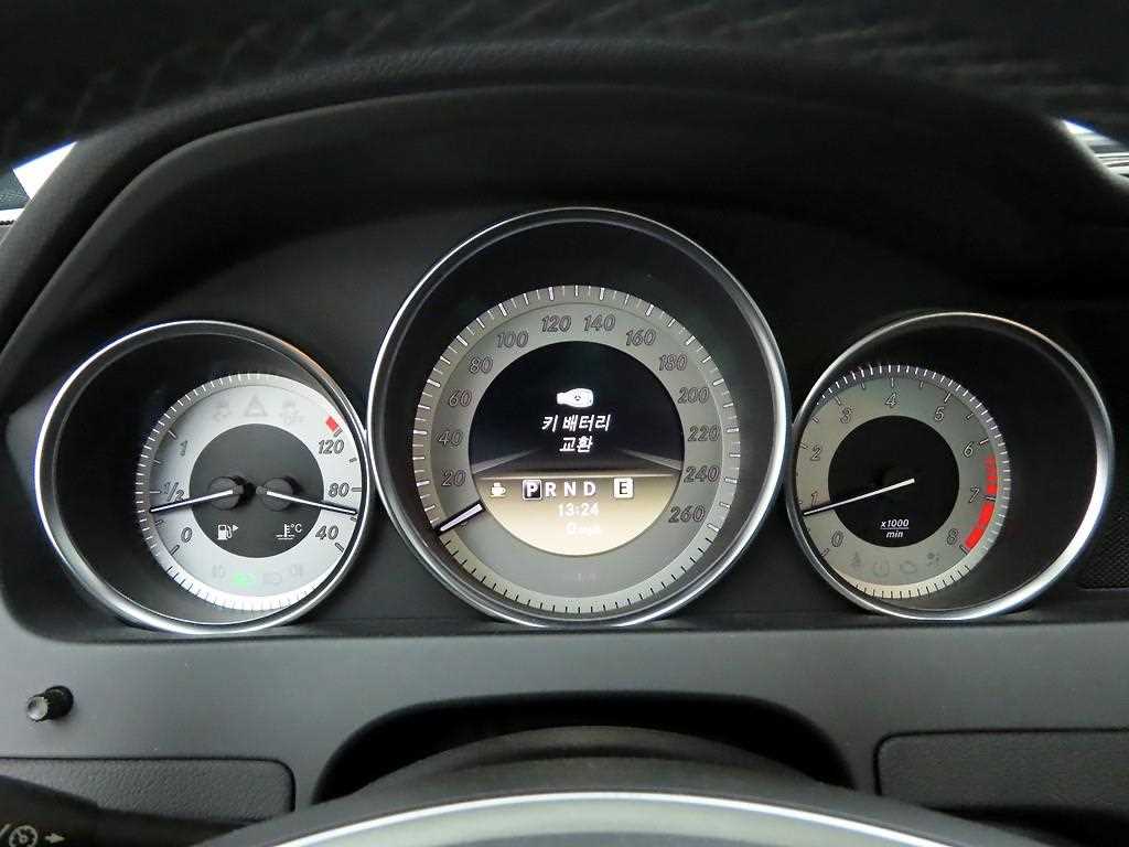 Mercedes Benz C Class - Vista 6