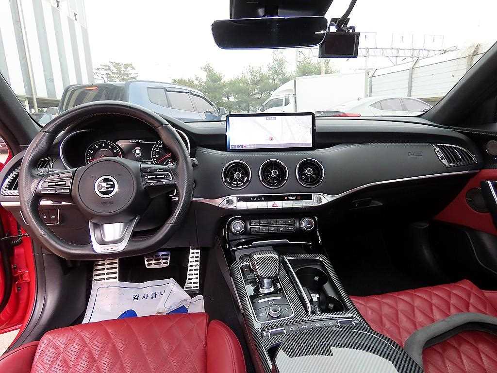 KIA Stinger - Vista 7