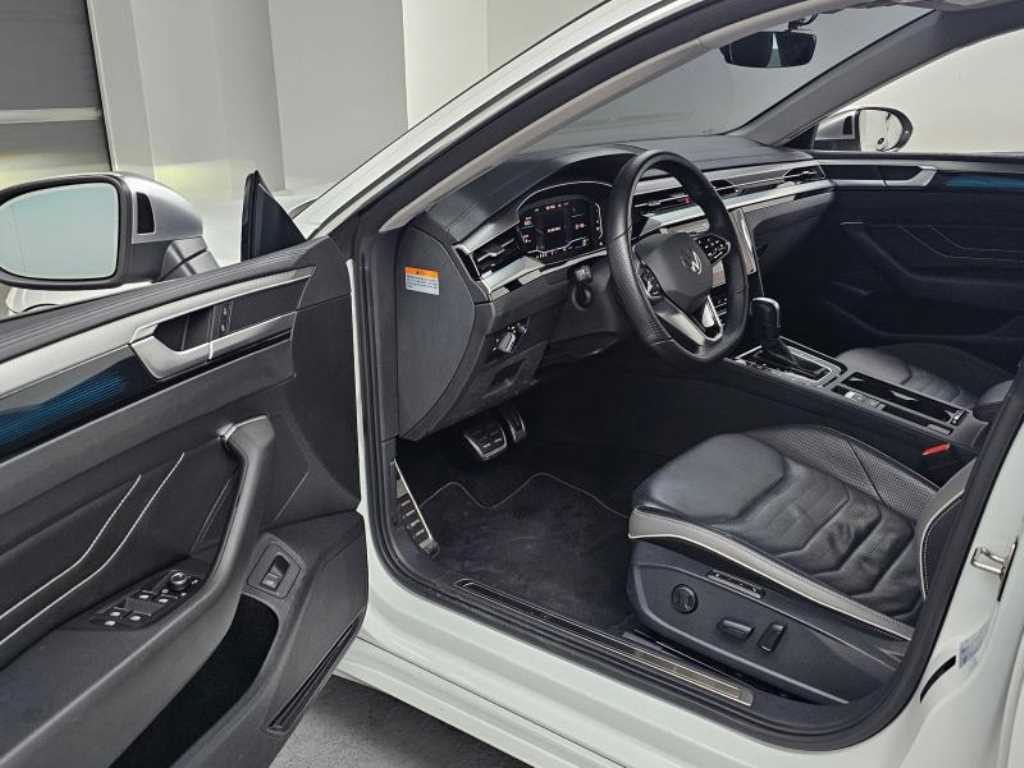 Volkswagen Arteon - Vista 11