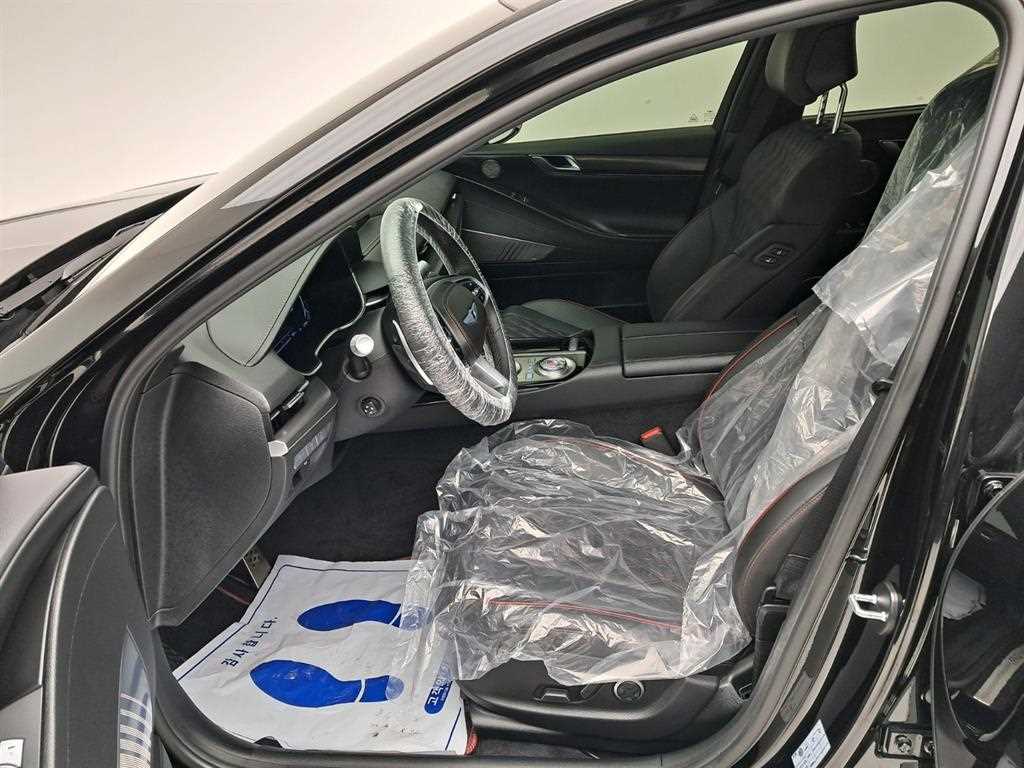 Genesis G80 - Vista 11