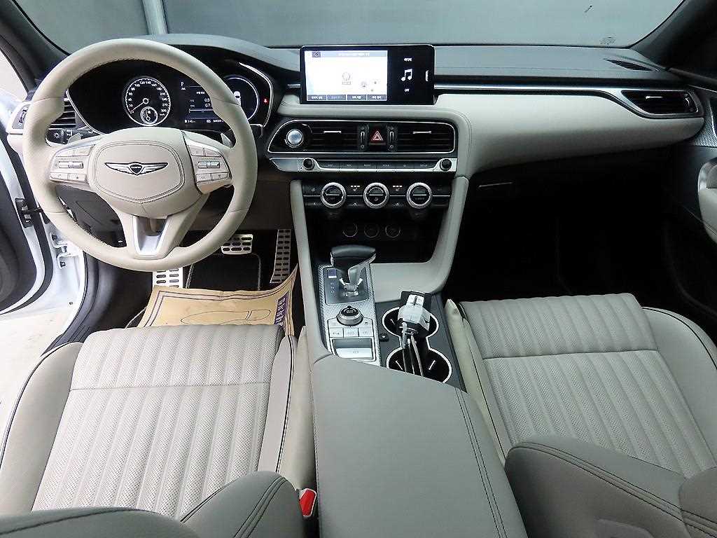 Genesis G70 - Vista 7