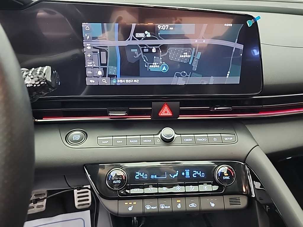 HYUNDAI Avante - Vista 10