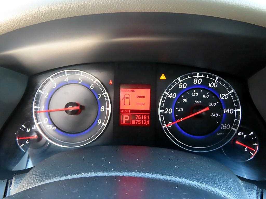 Infiniti EX - Vista 9