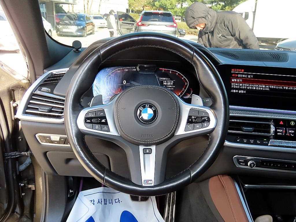 BMW X6 - Vista 8
