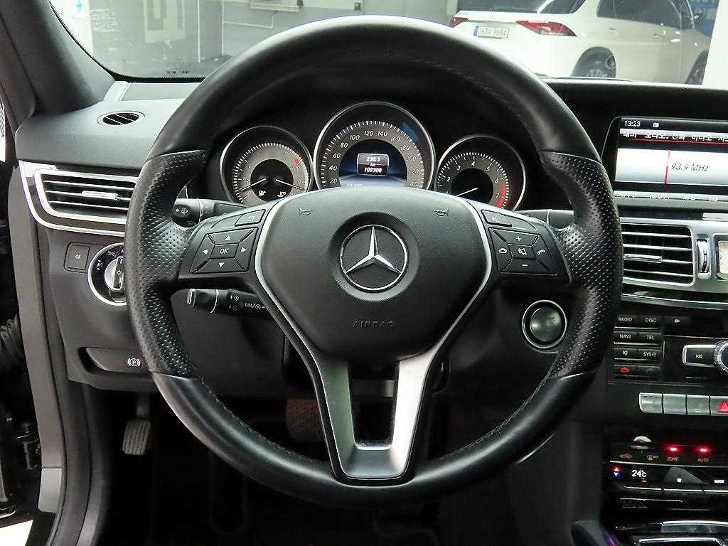 Mercedes Benz E class - Vista 6