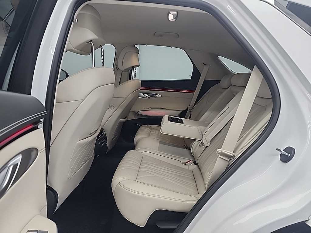 Genesis GV70 - Vista 12