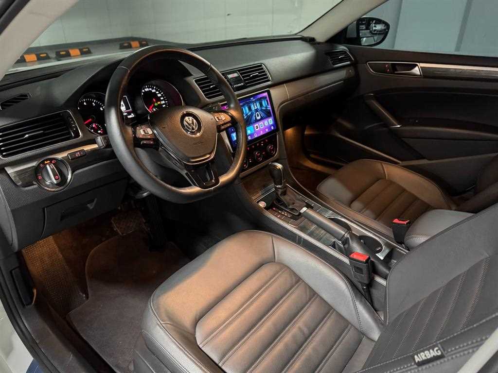 Volkswagen Passat - Vista 8