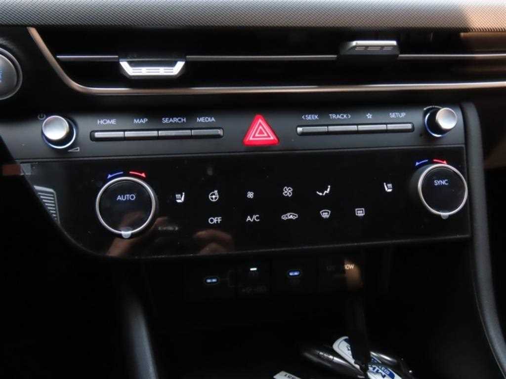 HYUNDAI Sonata - Vista 8