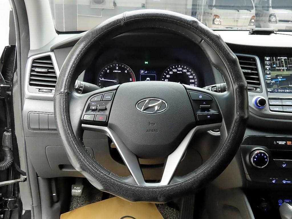 HYUNDAI Tucson - Vista 7