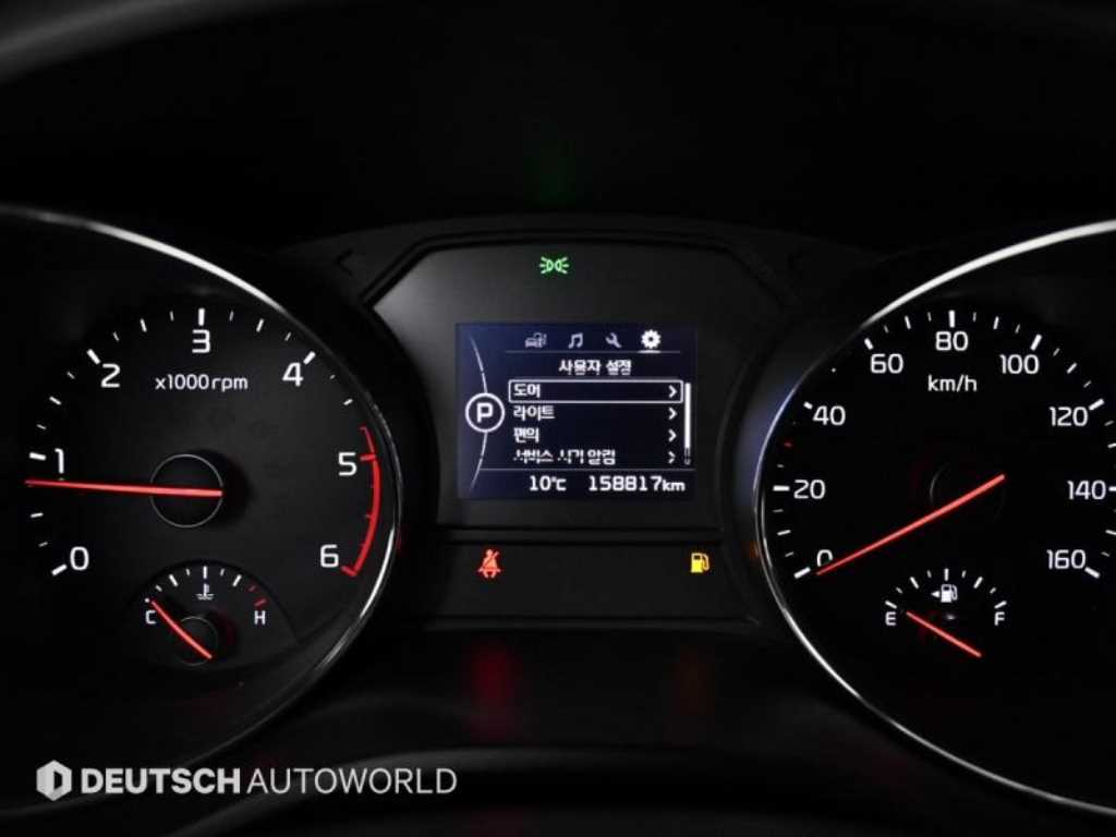 KIA Carnival - Vista 8