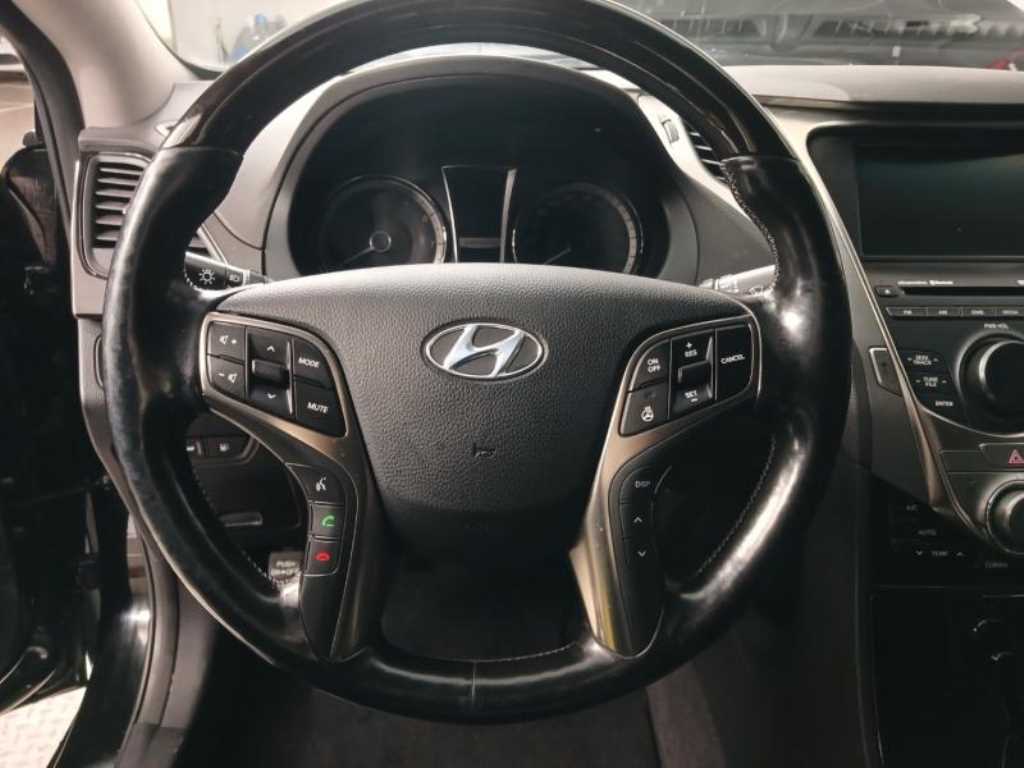 HYUNDAI Grandeur - Vista 11