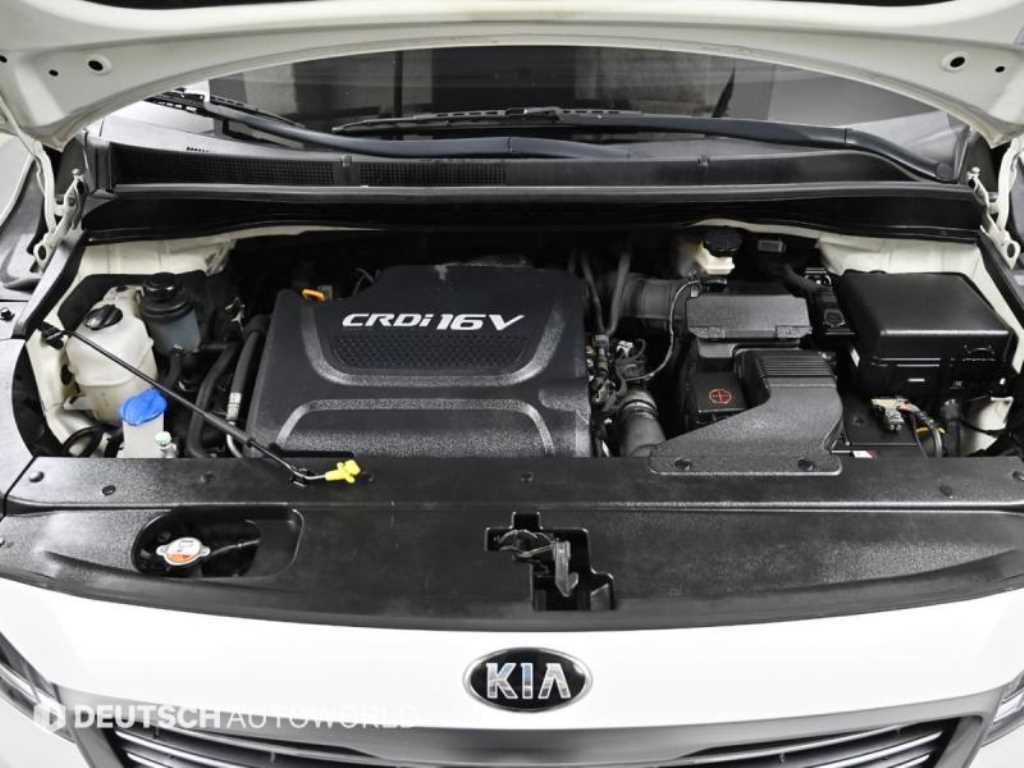 KIA Carnival - Vista 6
