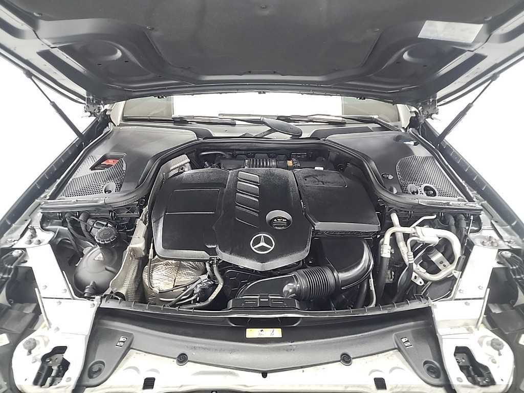 Mercedes Benz E class - Vista 5