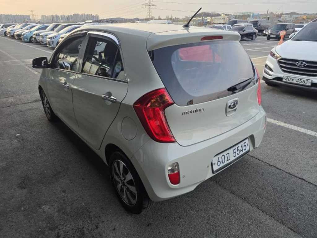 KIA Morning - Vista 5