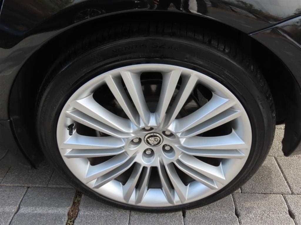 Jaguar XJ 2011 Negro - Importación desde Corea - HF Imports Iquique - Foto 17