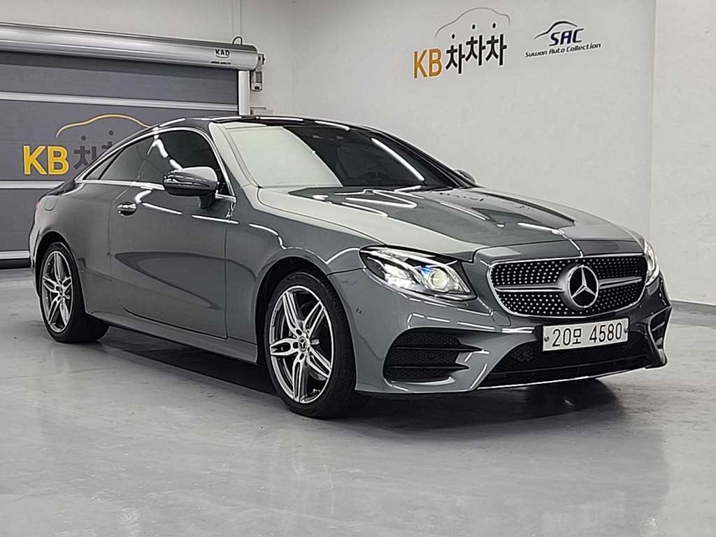 Mercedes Benz E class - Vista 4