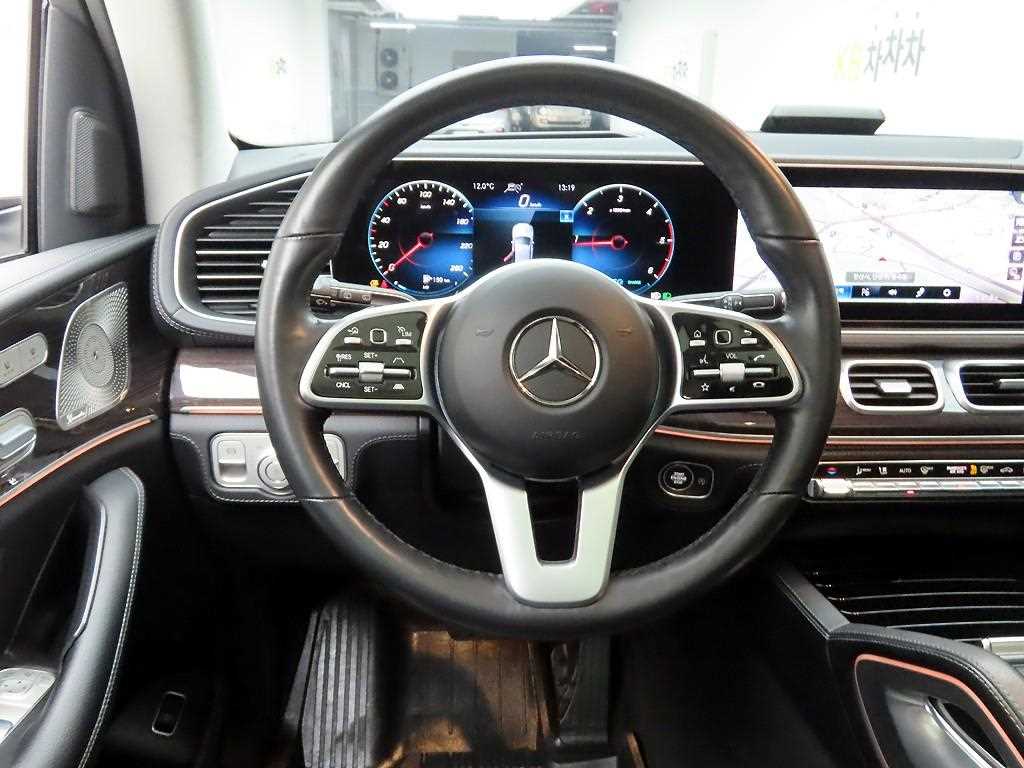 Mercedes Benz GLE Class - Vista 7
