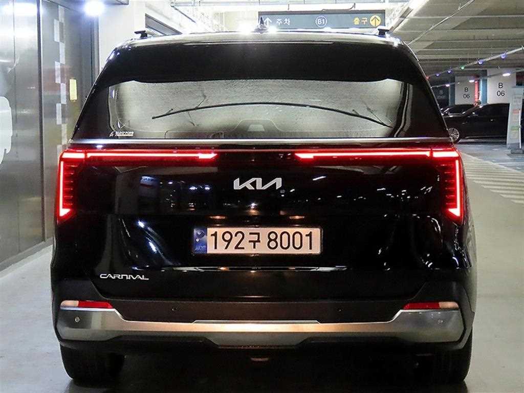 KIA Carnival - Vista 5