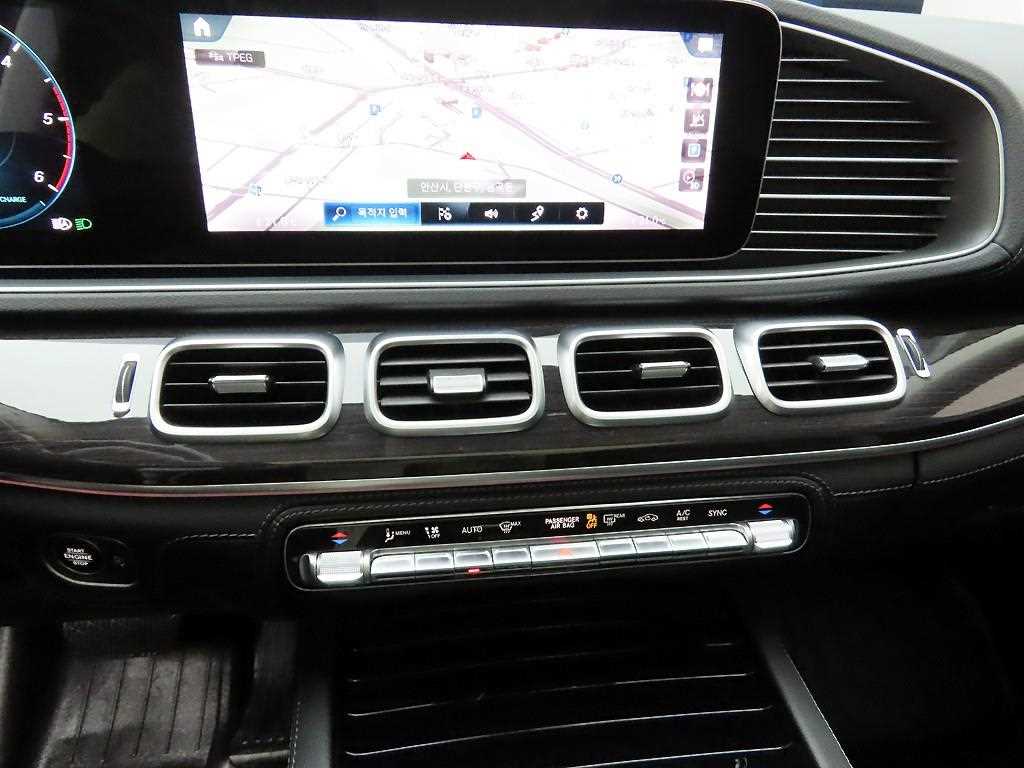 Mercedes Benz GLE Class - Vista 9