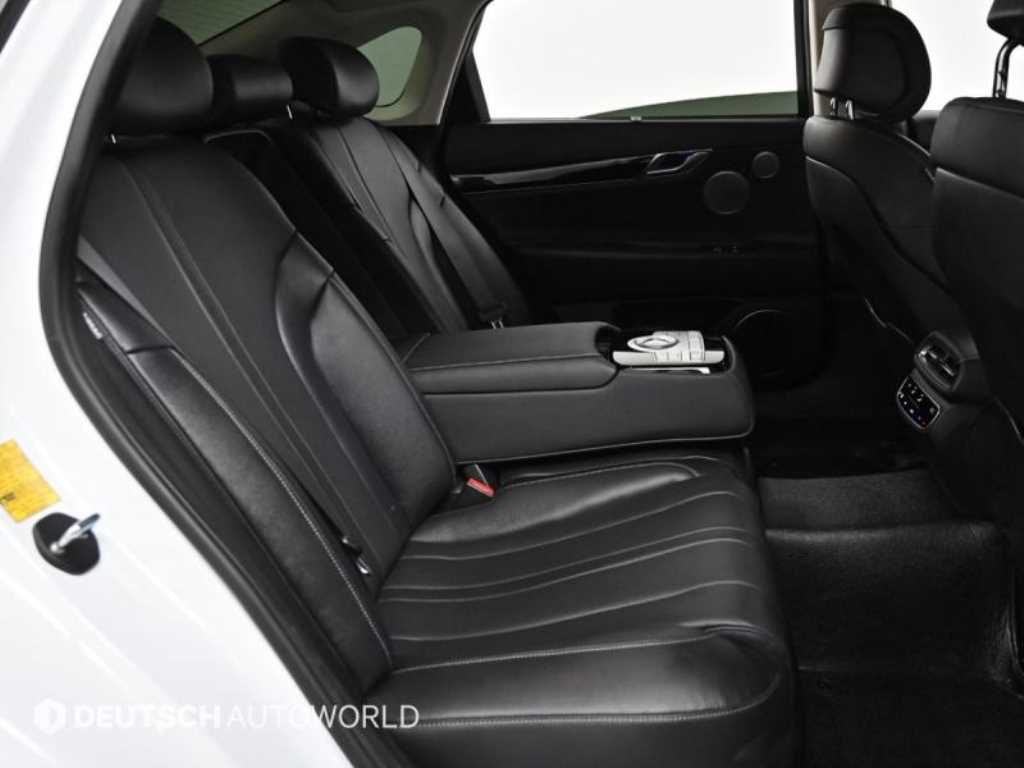 Genesis G80 - Vista 12