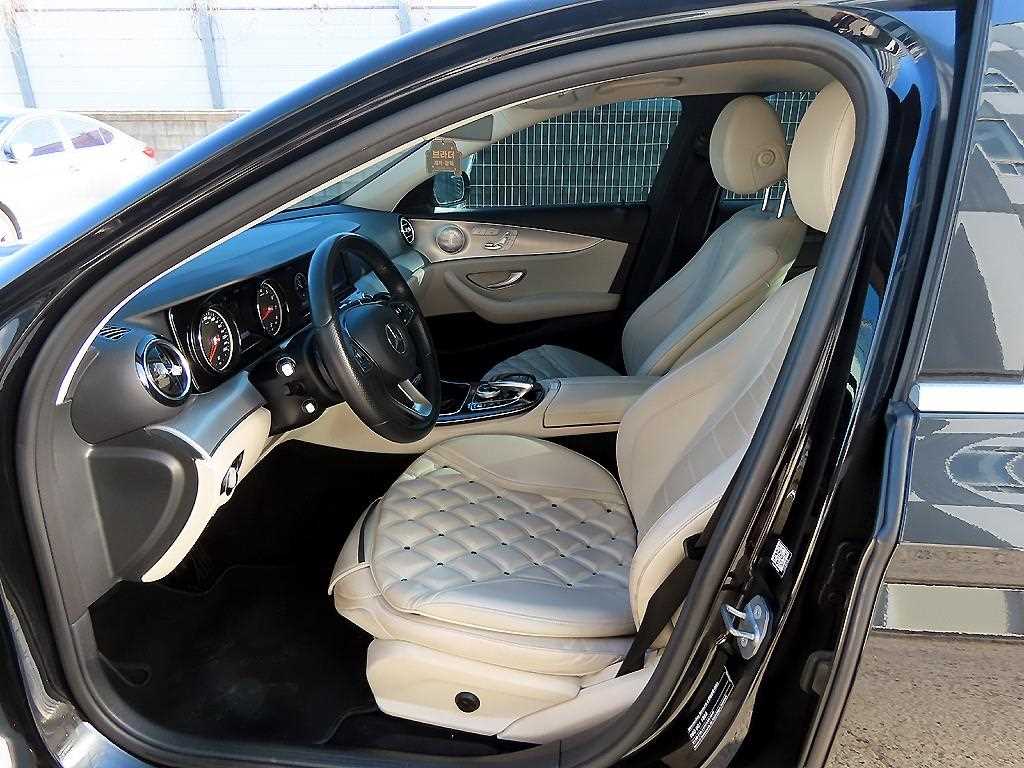 Mercedes Benz E class - Vista 5