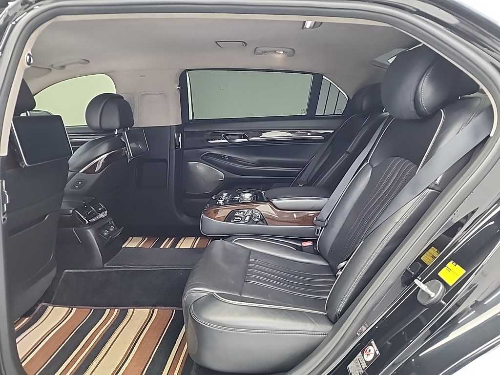 Genesis EQ900 - Vista 12