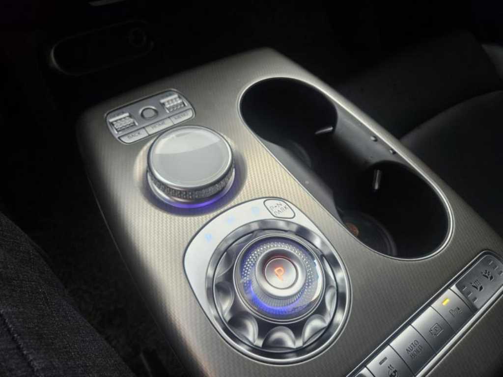 Genesis GV60 - Vista 11