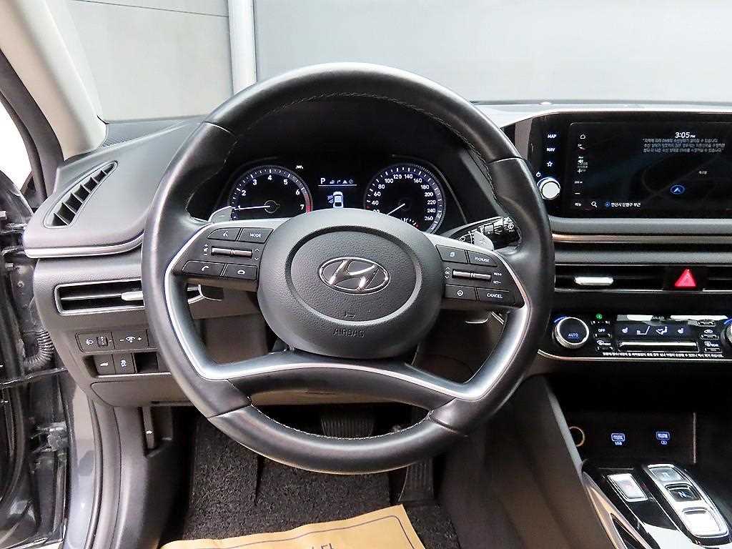 HYUNDAI Sonata - Vista 9