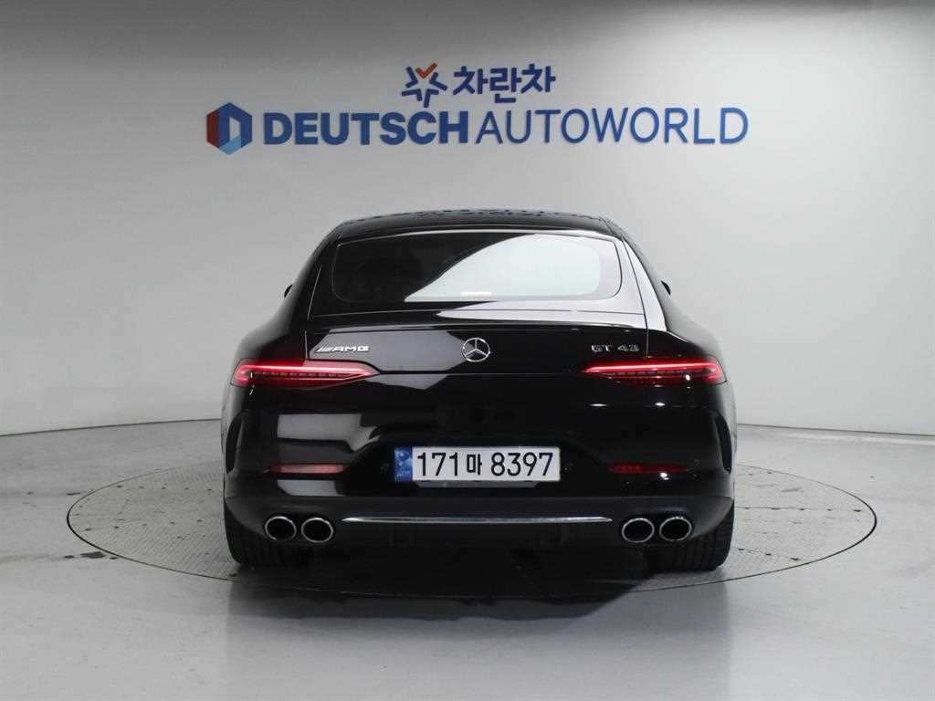 Mercedes Benz AMG GT - Vista 4
