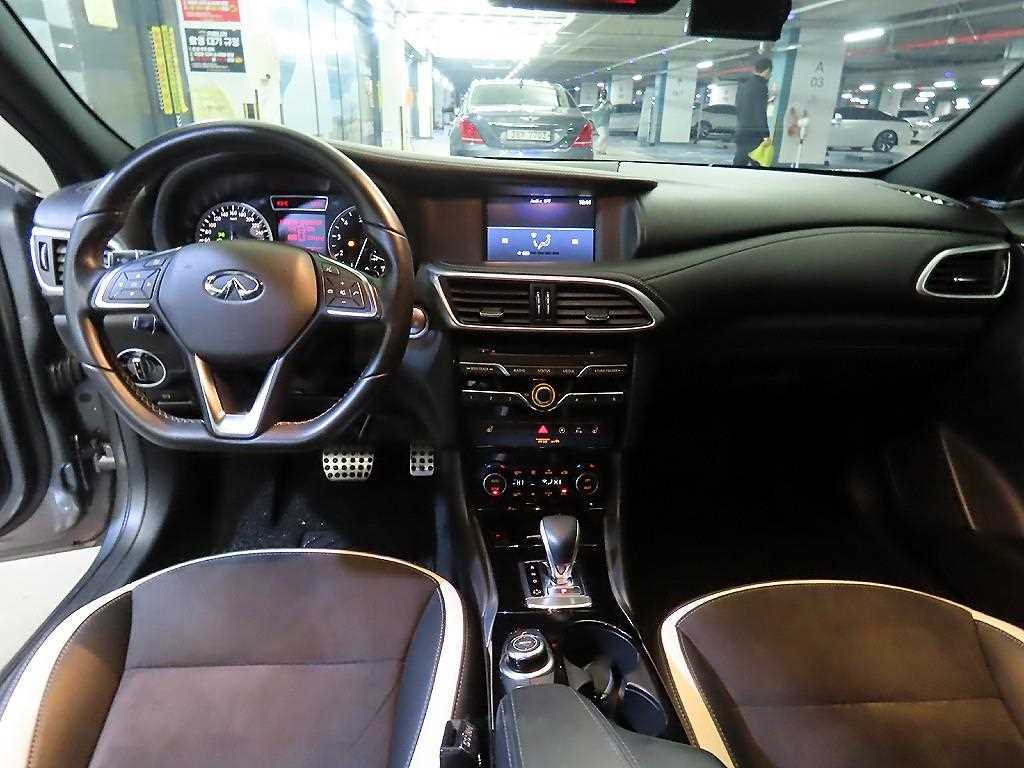 Infiniti Q - Vista 9