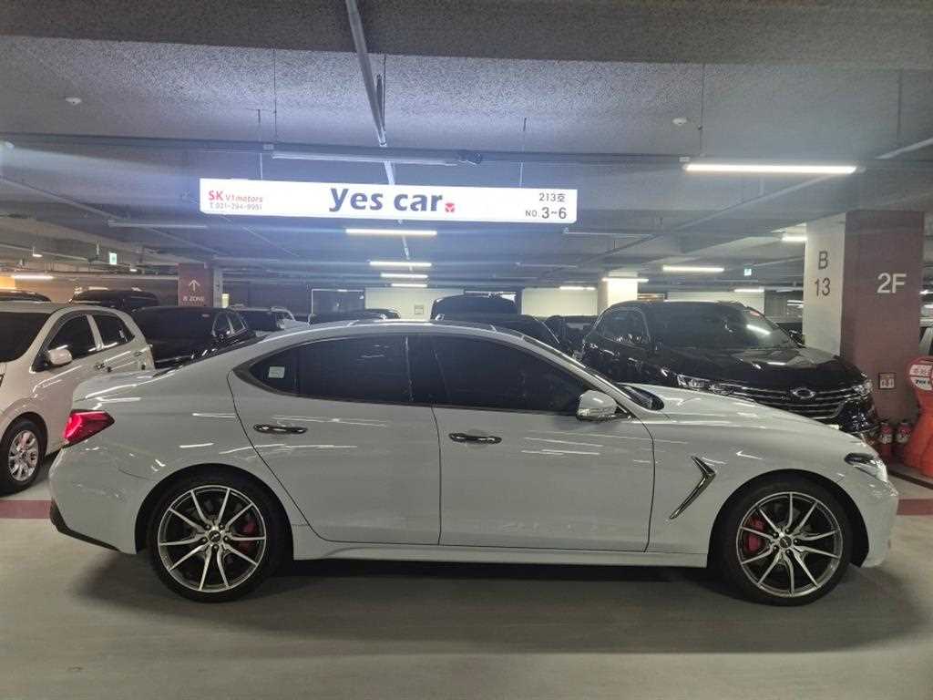 Genesis G70 - Vista 4