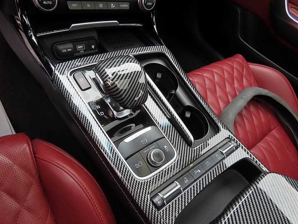 KIA Stinger - Vista 11