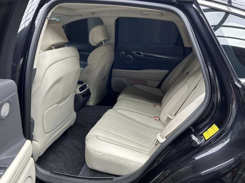 Genesis G80 - Vista 6