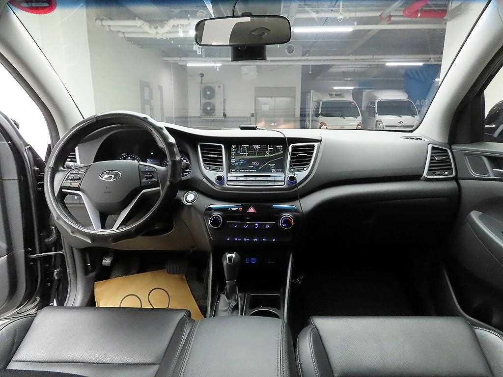 HYUNDAI Tucson - Vista 8