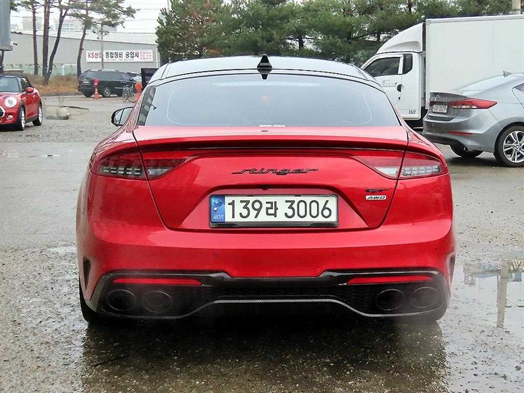 KIA Stinger - Vista 4