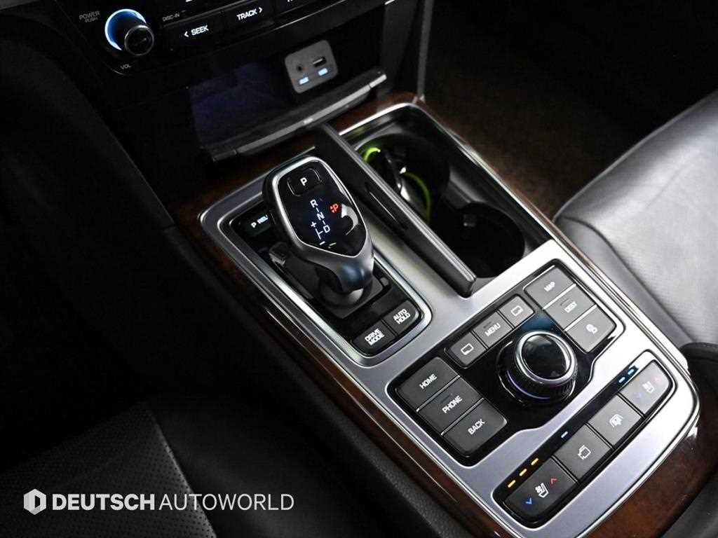 HYUNDAI Equus - Vista 9