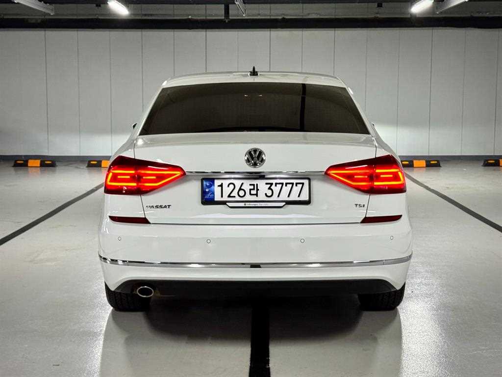 Volkswagen Passat - Vista 4