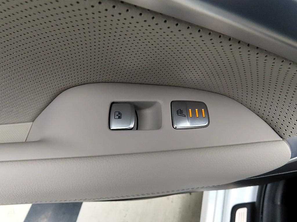 Genesis G70 - Vista 12