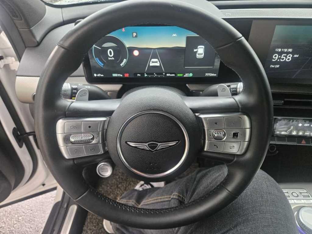 Genesis GV60 - Vista 8