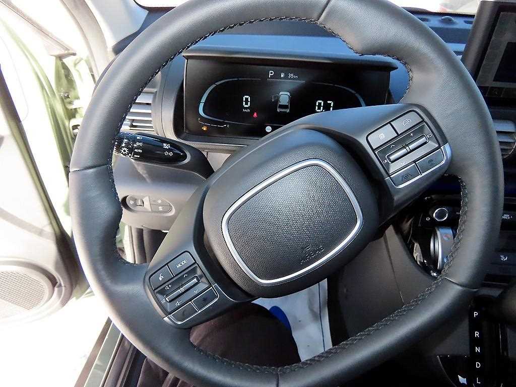 HYUNDAI Casper - Vista 8