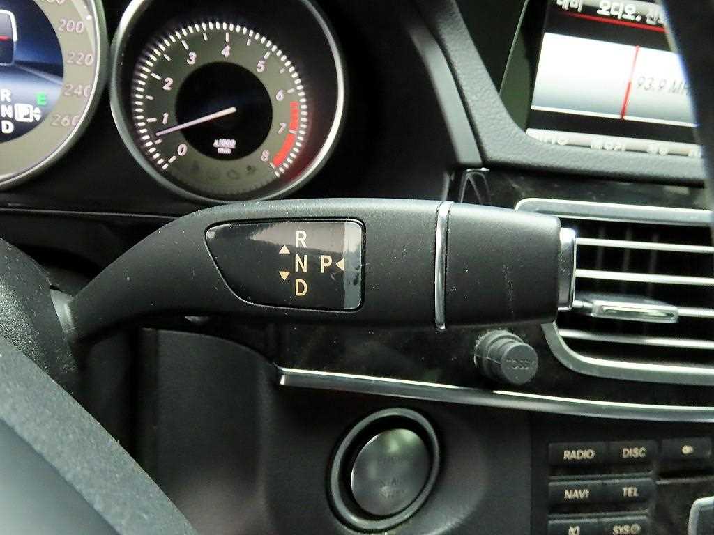 Mercedes Benz E class - Vista 10