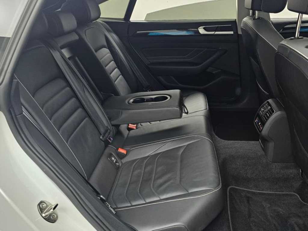 Volkswagen Arteon - Vista 12