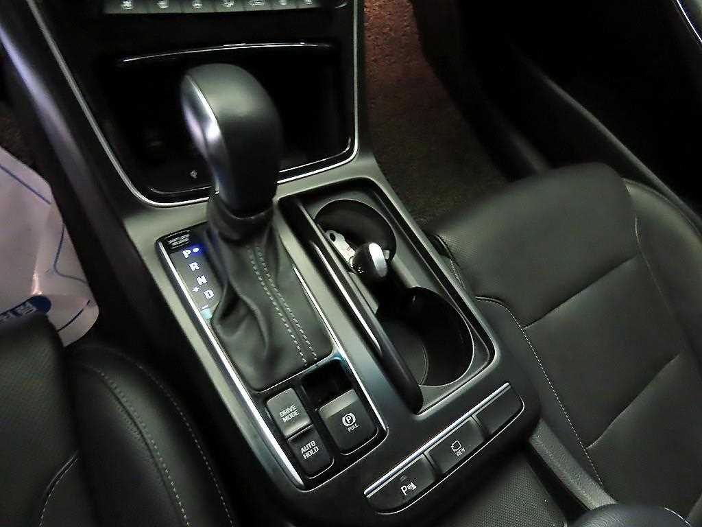 HYUNDAI Grandeur - Vista 12