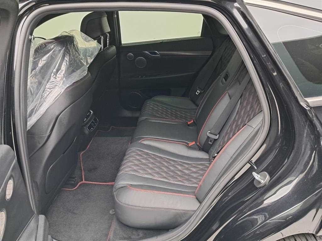 Genesis G80 - Vista 12