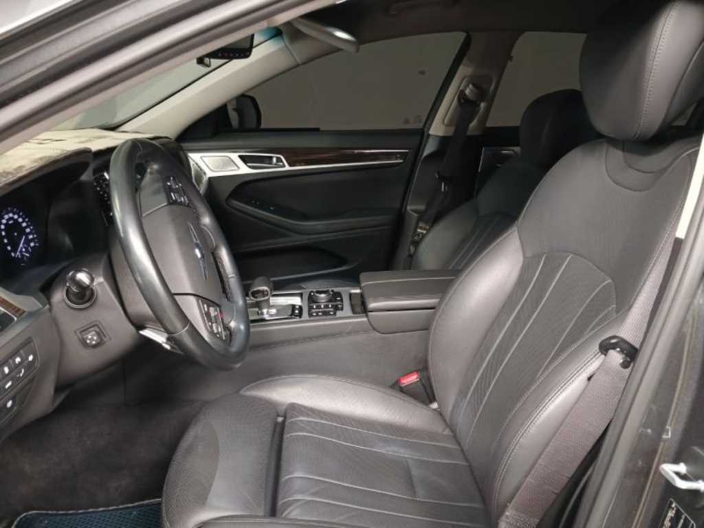 Genesis G80 - Vista 7