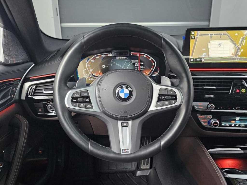 BMW 5 Series - Vista 5