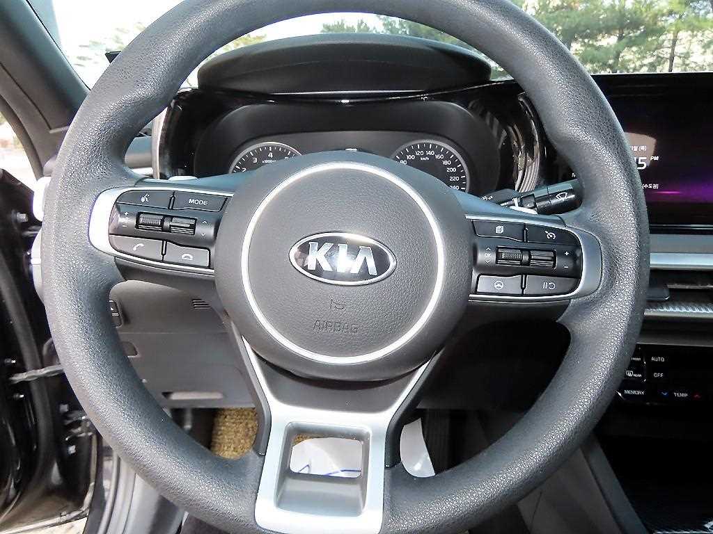 KIA K5 - Vista 8