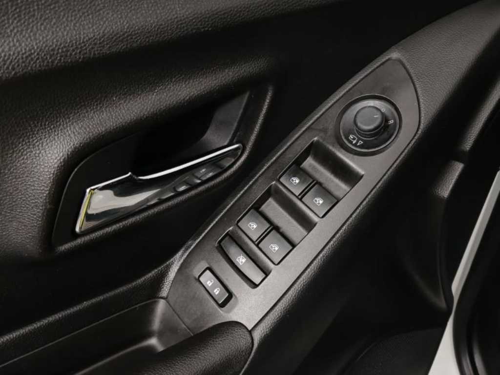 Chevrolet Trax - Vista 9