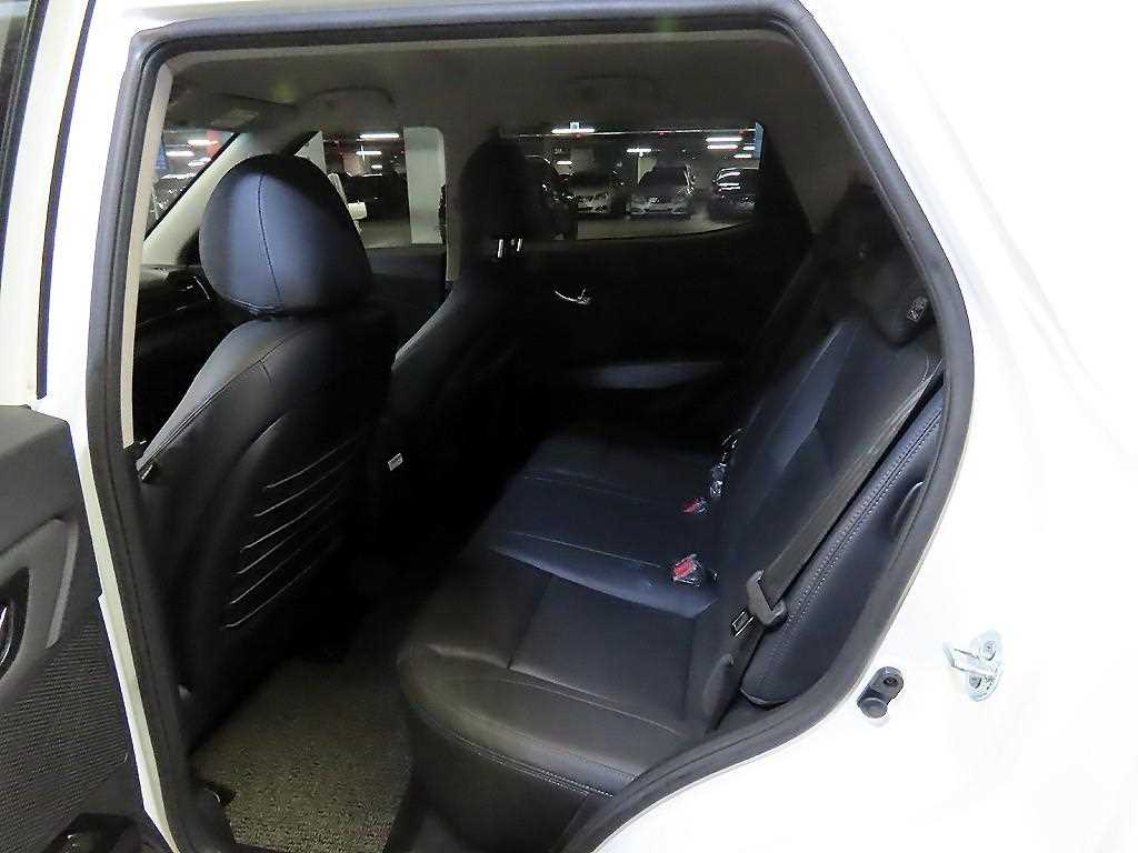 Ssangyong Tivoli - Vista 7